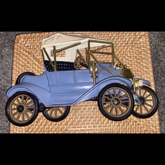 1977 BURWOOD PRODUCTS 18" X 11 1/2" FORD CAR - Picture 2 of 8